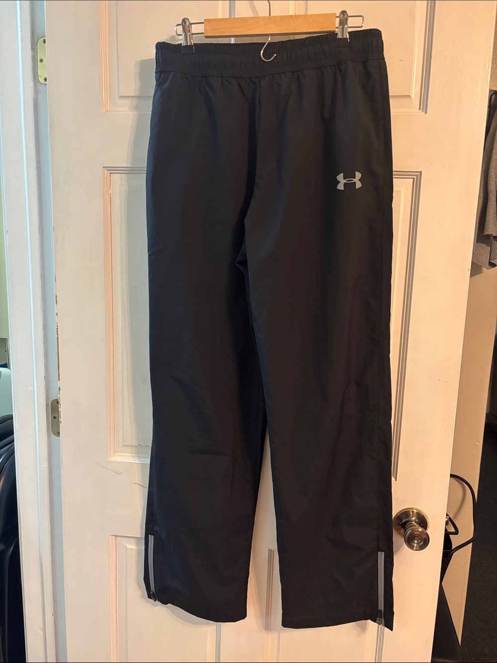 Under Armour Men’s Black Lightweight Athletic Joggers